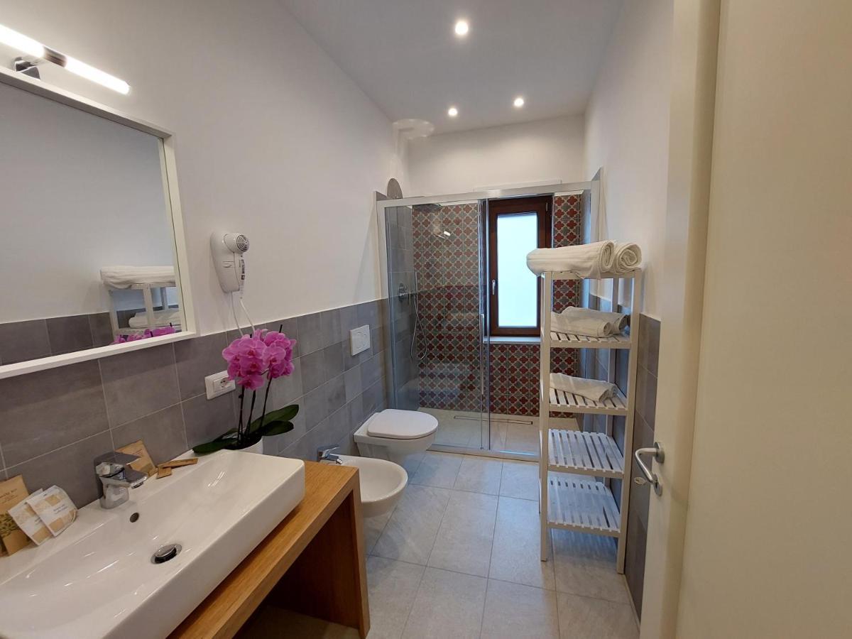 Mistral Luxury Suites Сорренто Екстер'єр фото