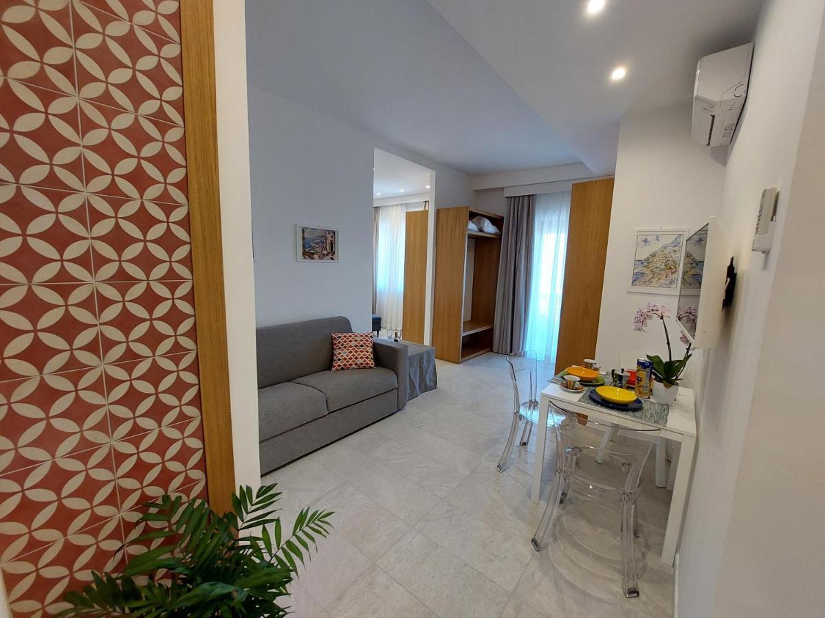 Mistral Luxury Suites Сорренто Екстер'єр фото
