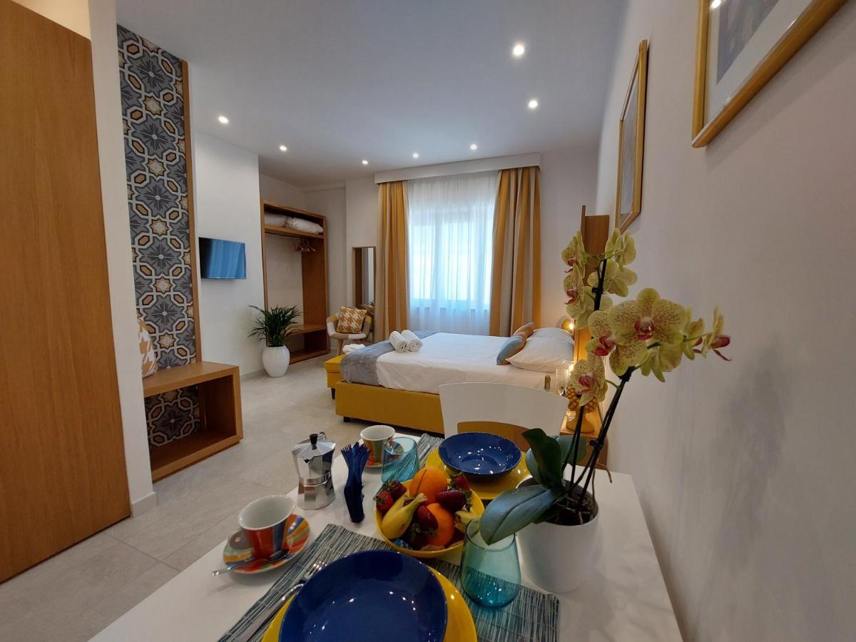 Mistral Luxury Suites Сорренто Екстер'єр фото