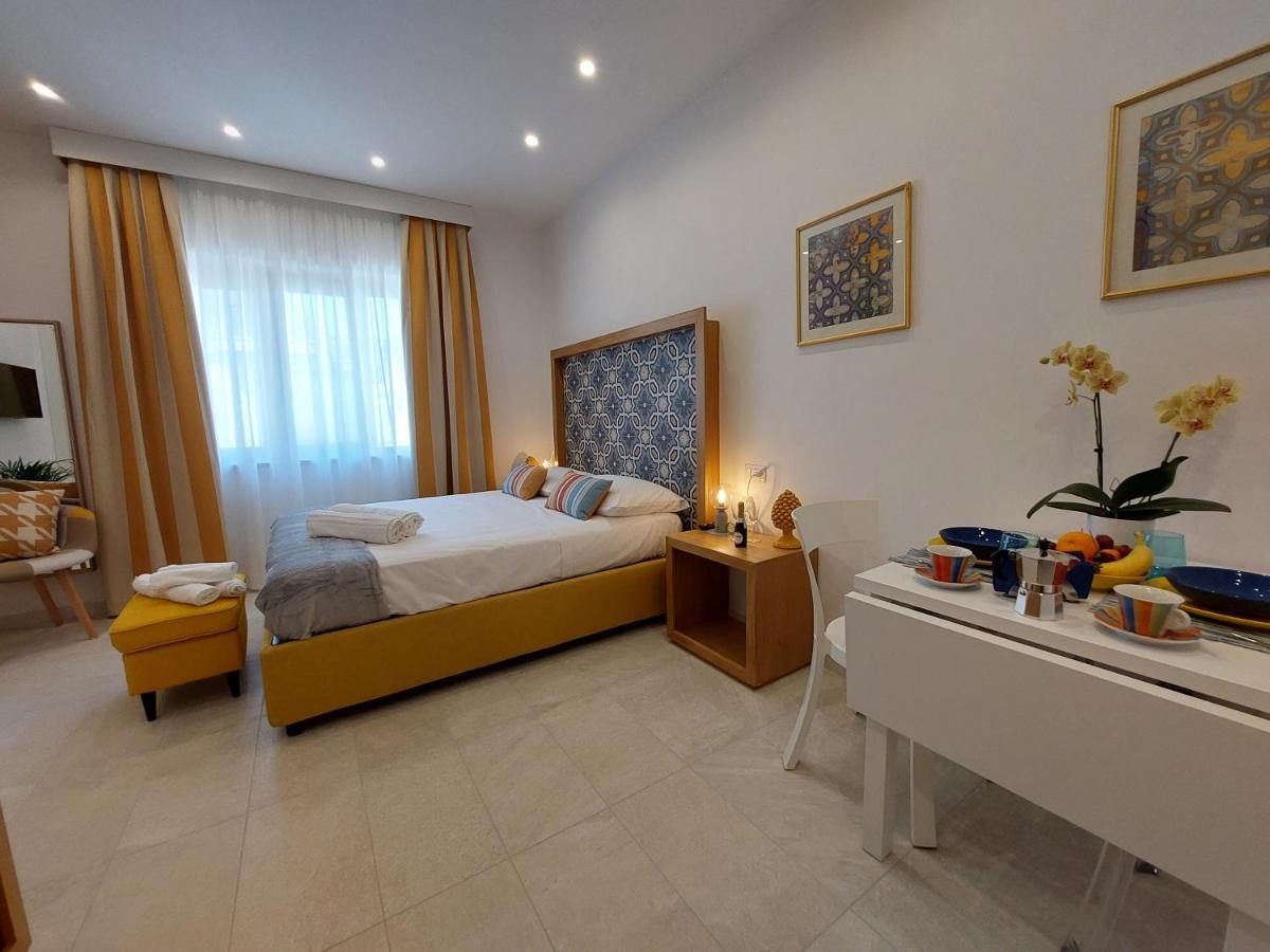 Mistral Luxury Suites Сорренто Екстер'єр фото