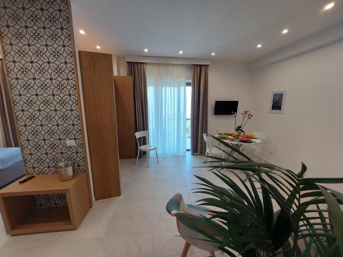 Mistral Luxury Suites Сорренто Екстер'єр фото