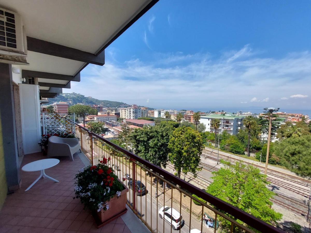 Mistral Luxury Suites Сорренто Екстер'єр фото