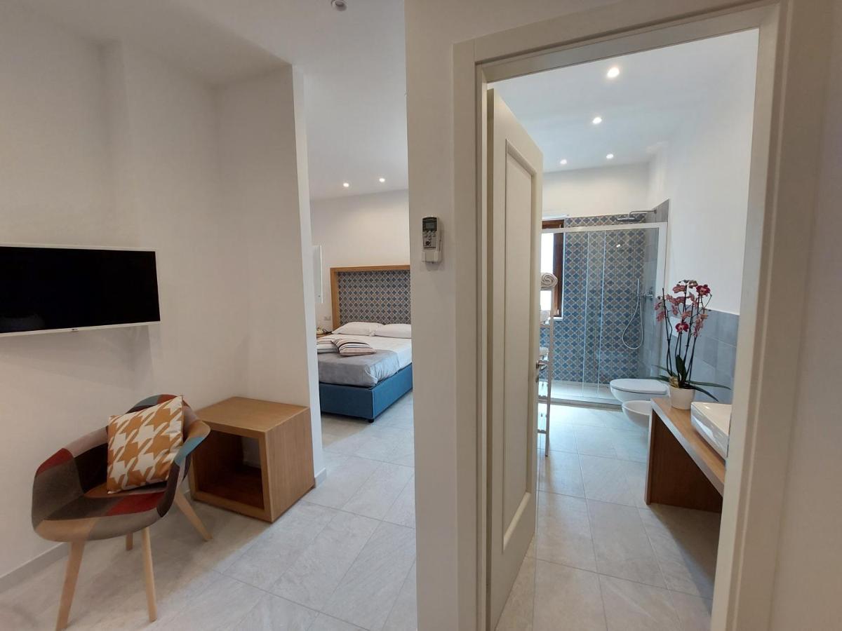 Mistral Luxury Suites Сорренто Екстер'єр фото