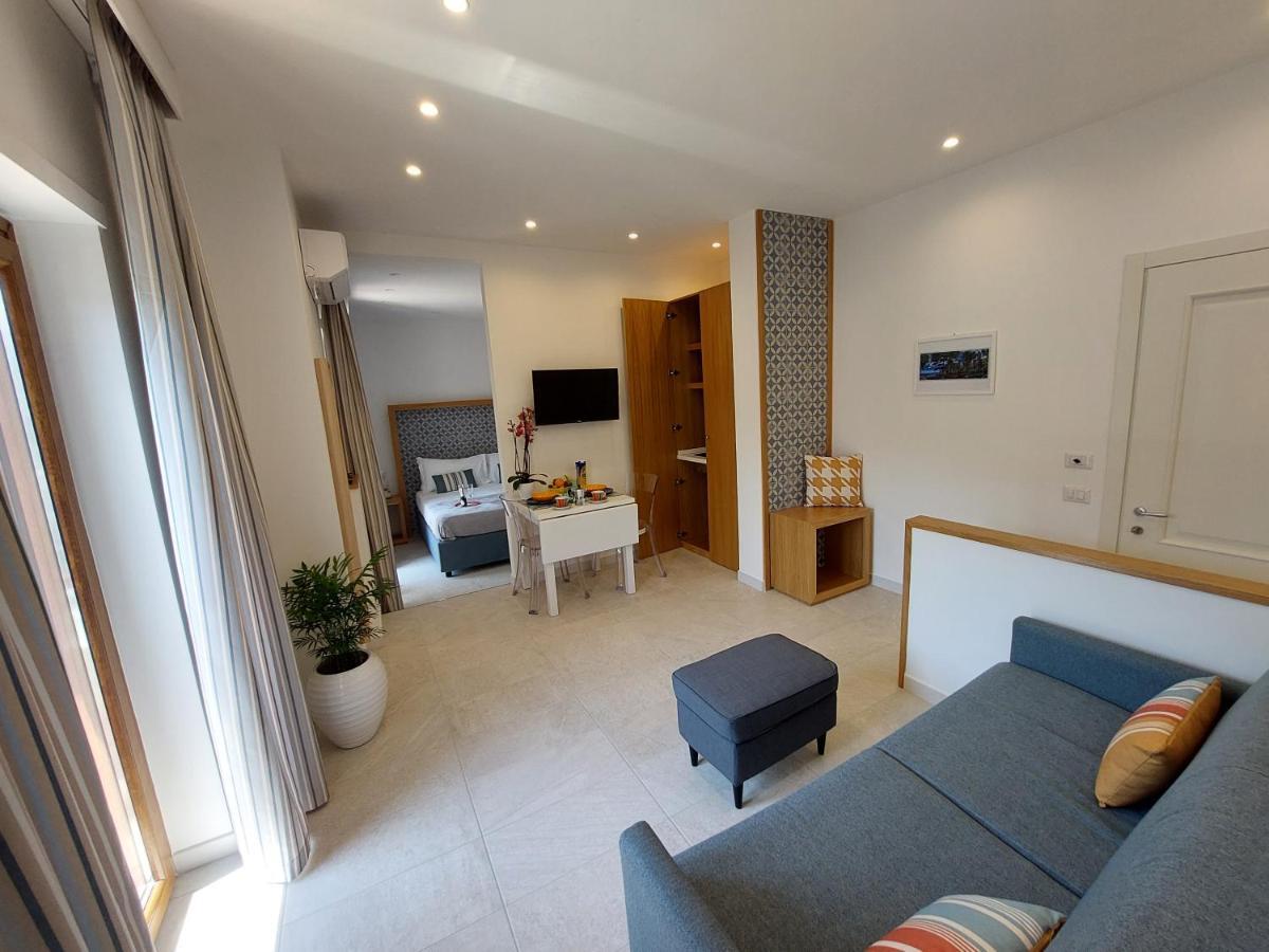 Mistral Luxury Suites Сорренто Екстер'єр фото